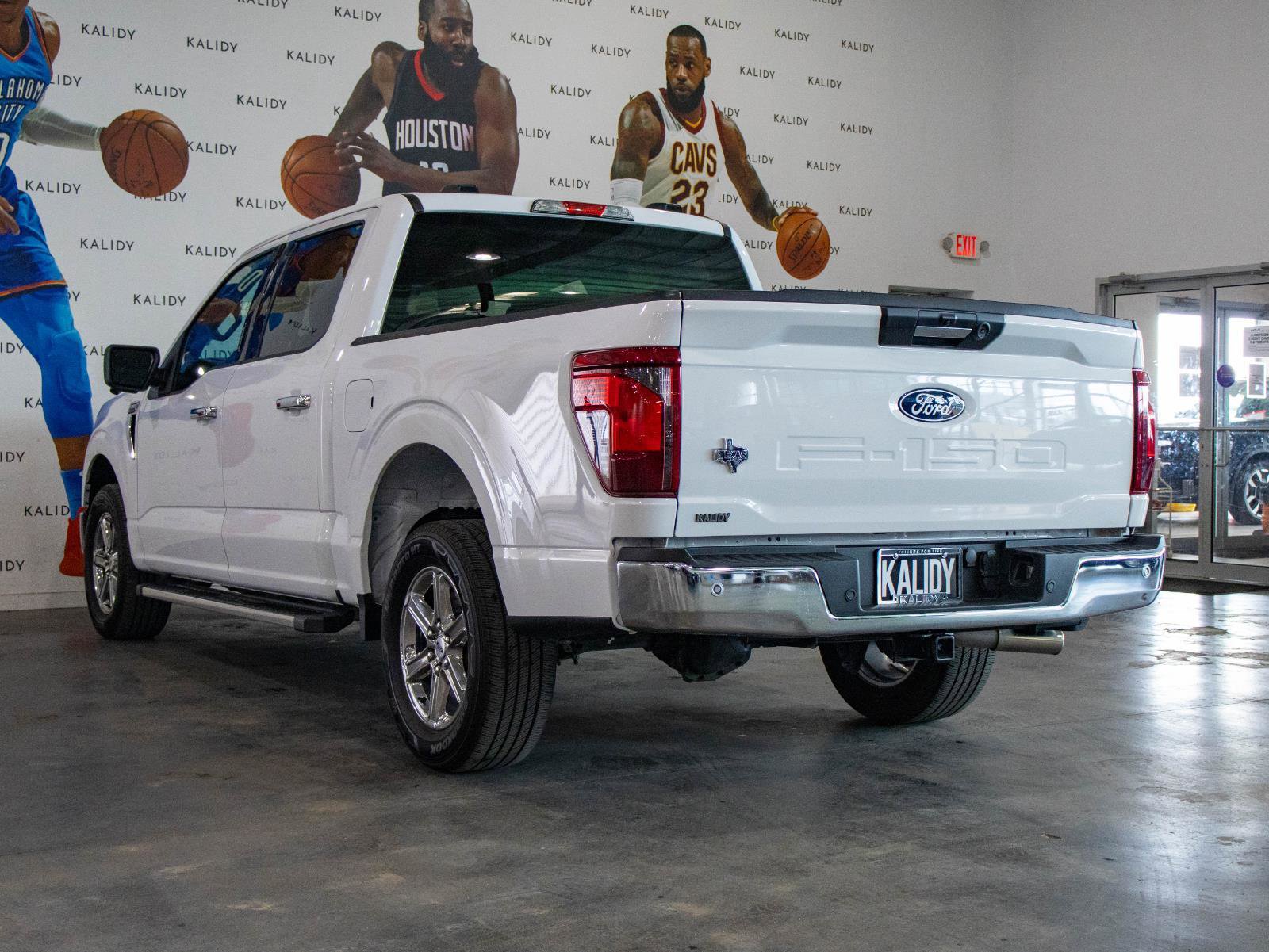 Used 2024 Ford F150 XLT w/ Mobile Office Package image 22