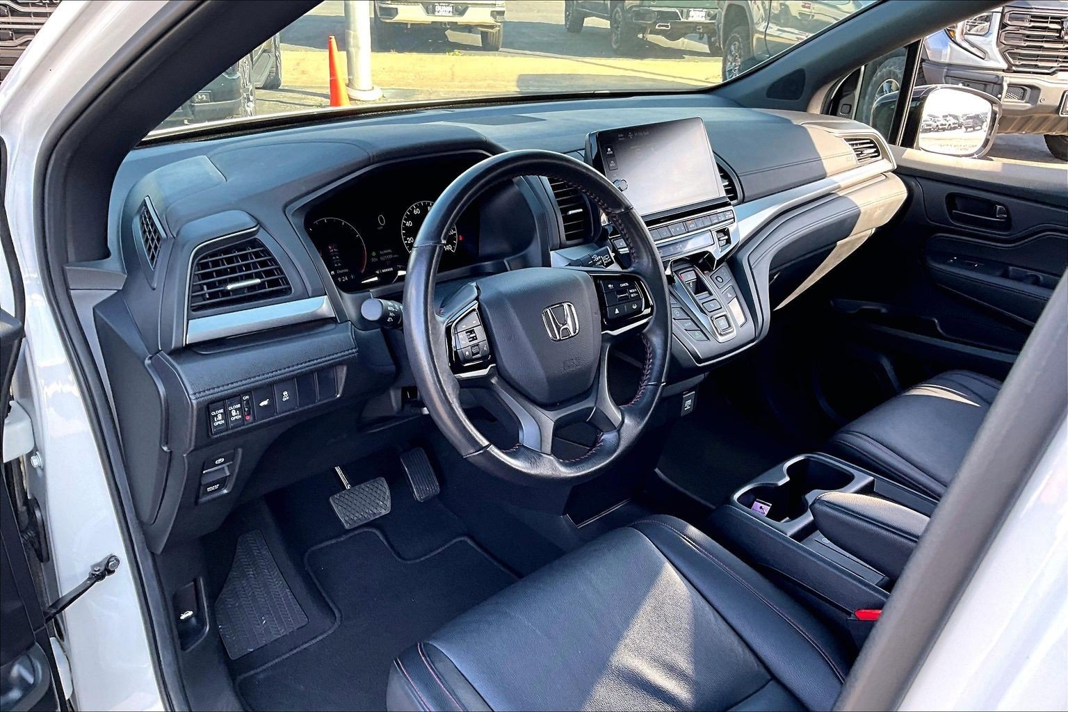 Used 2025 Honda Odyssey Sport-L image 13