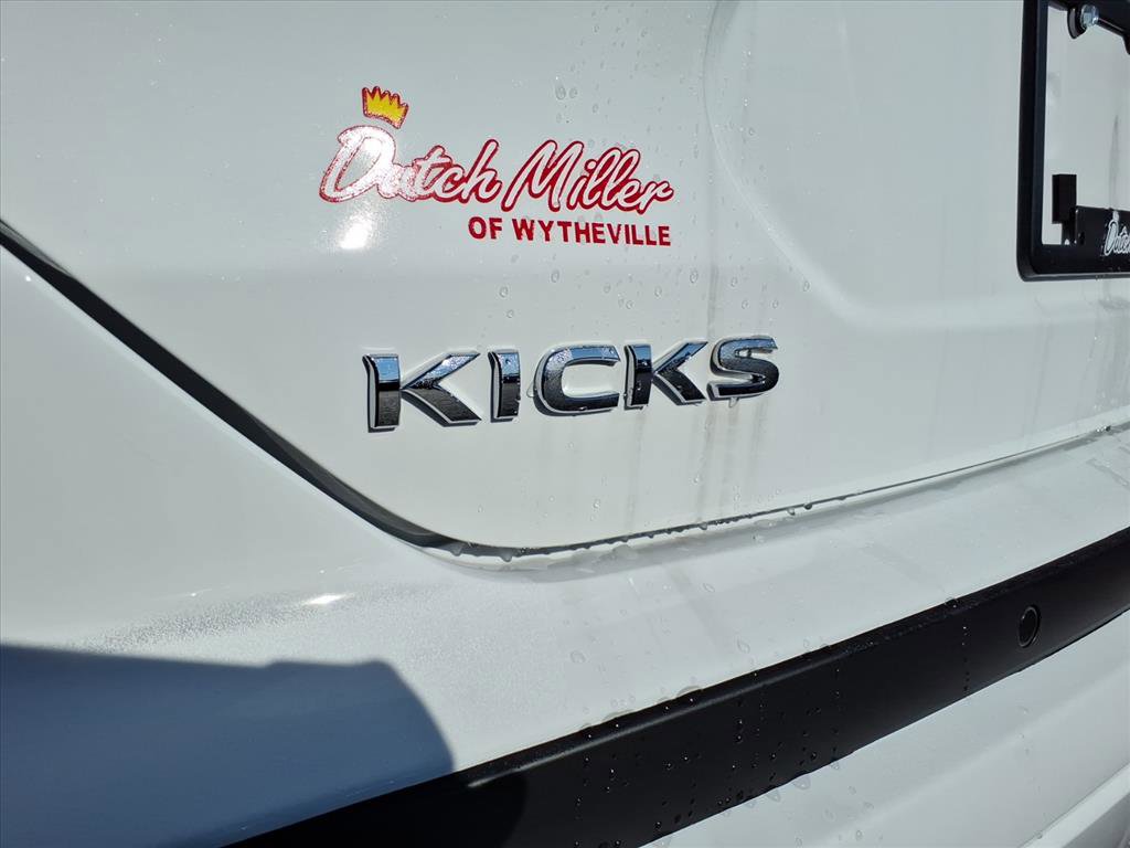 New 2025 Nissan Kicks Play S FWD image 7
