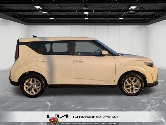 Used 2024 Kia Soul LX w/ Option Group 015 image 6