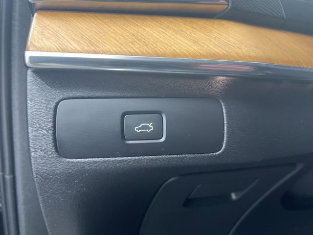 Used 2023 Volvo XC90 B6 Plus AWD/4WD image 22