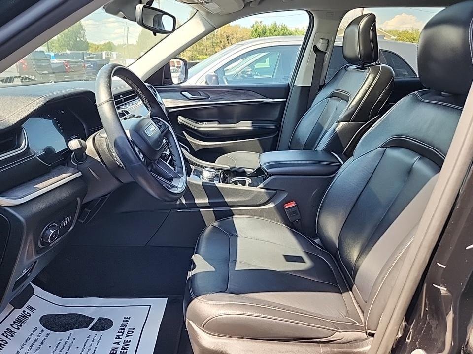 Used 2022 Jeep Grand Cherokee L Limited image 5