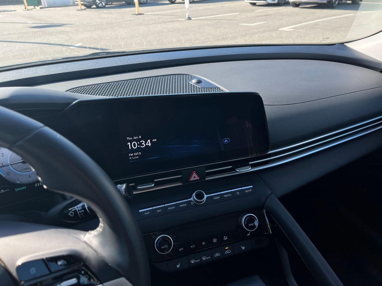 Used 2025 Hyundai Elantra SEL image 18