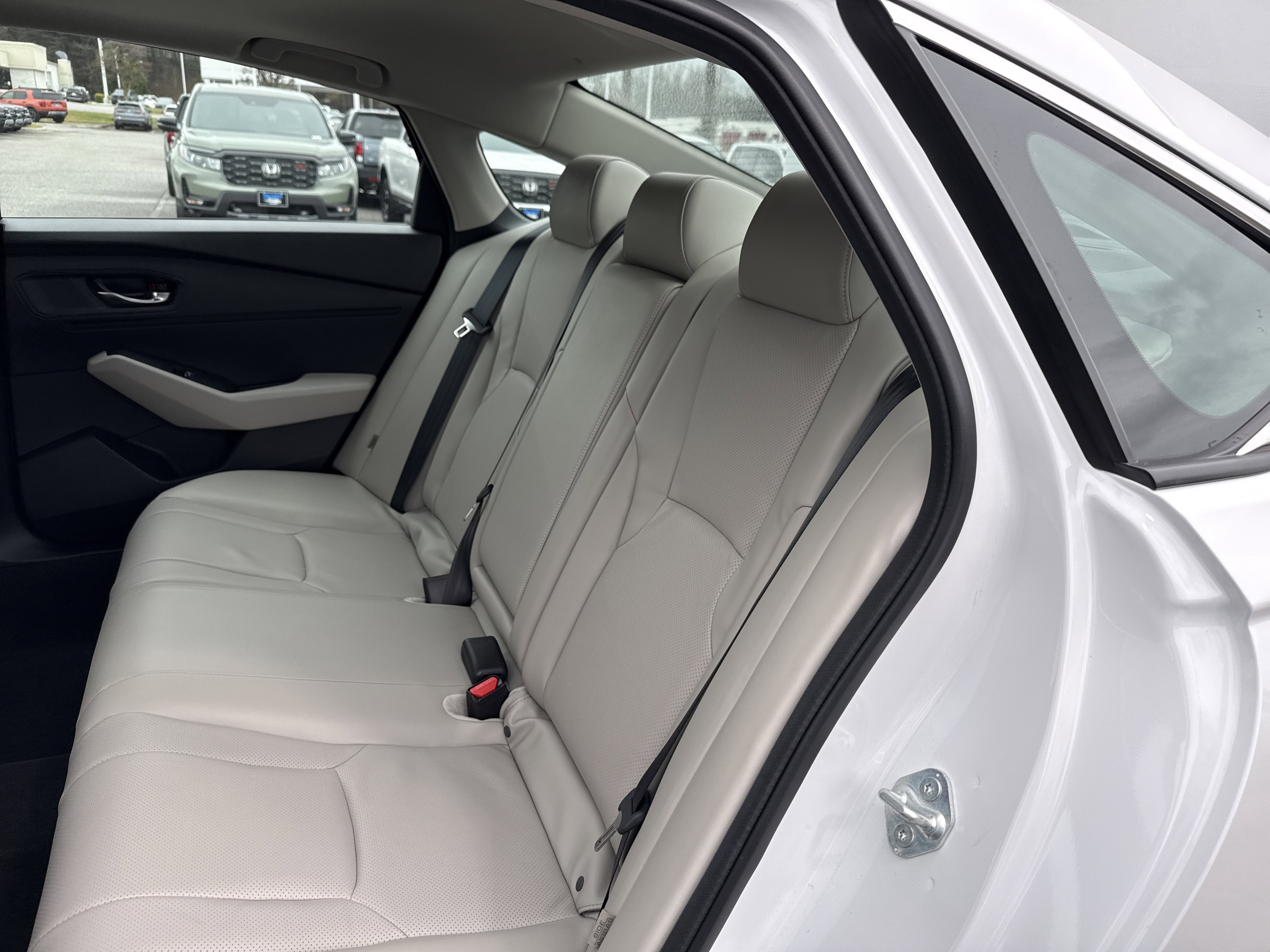 Used 2025 Honda Accord EX-L image 32