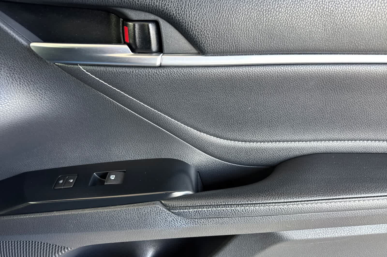 Used 2018 Toyota Camry XSE w/ Audio Package FWD image 18