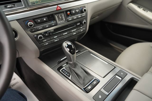 Used 2017 Genesis G80 3.8 image 28