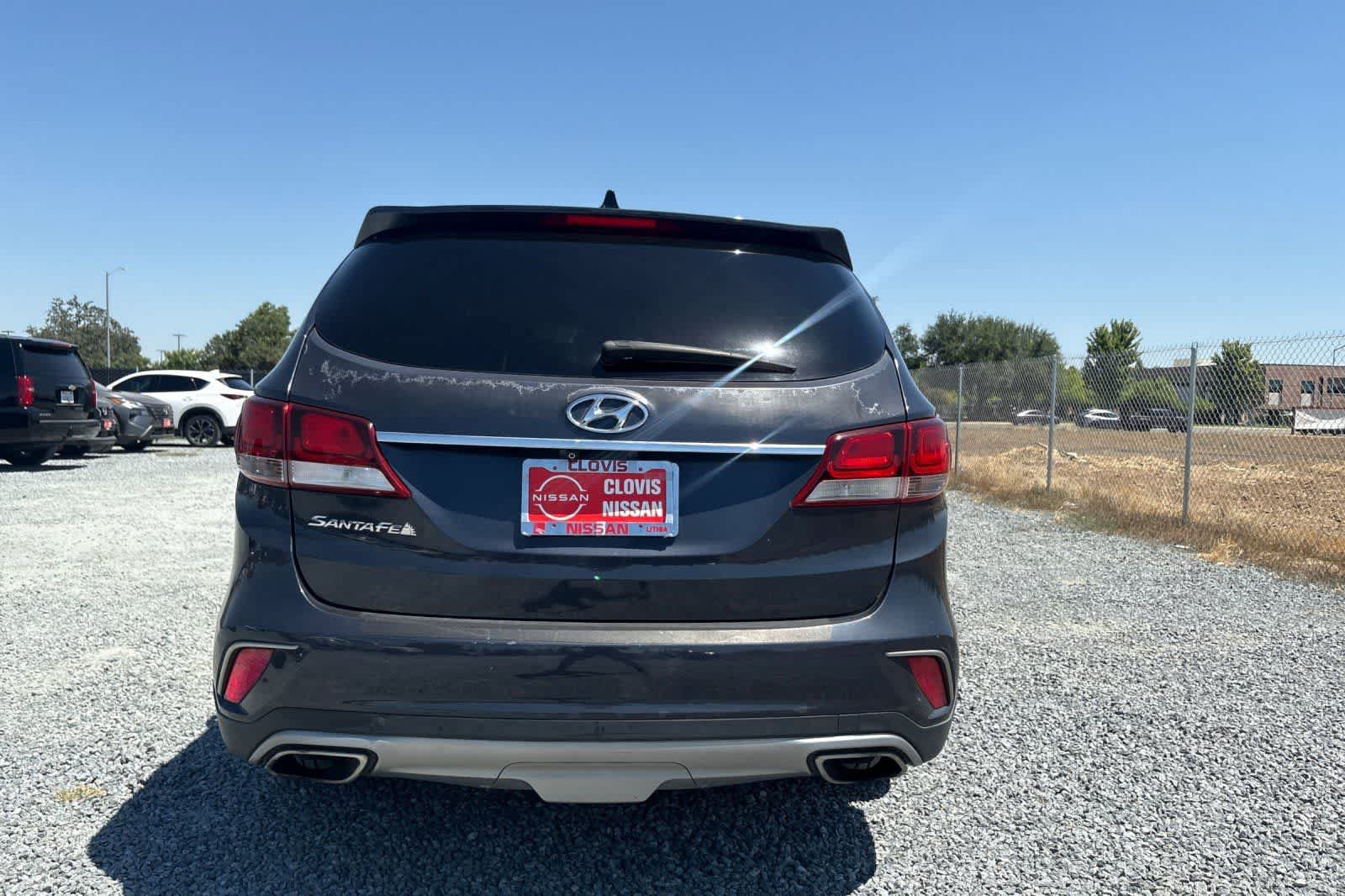 Used 2017 Hyundai Santa Fe SE w/ Cargo Package FWD image 8