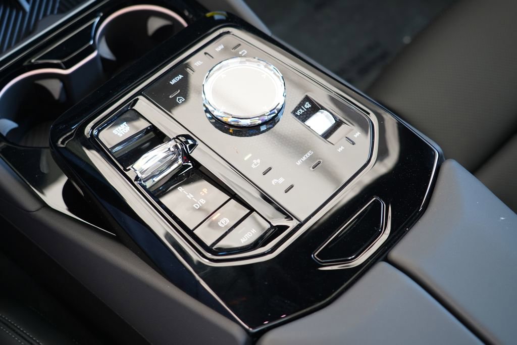 New 2026 BMW i5 eDrive40 w/ Executive Package image 18