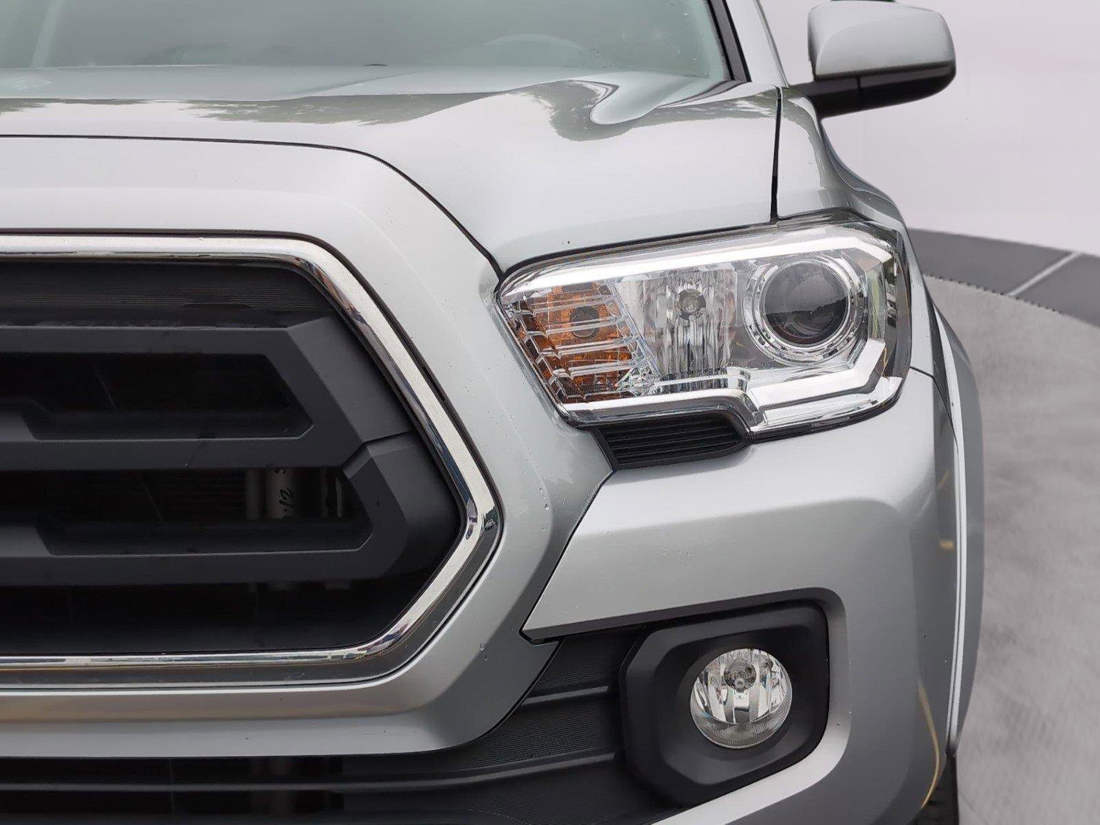 Used 2023 Toyota Tacoma SR5 AWD/4WD image 35
