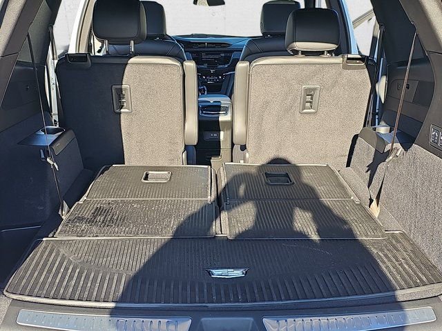 Used 2025 Cadillac XT6 Premium Luxury w/ LPO, Floor Liner Package image 13