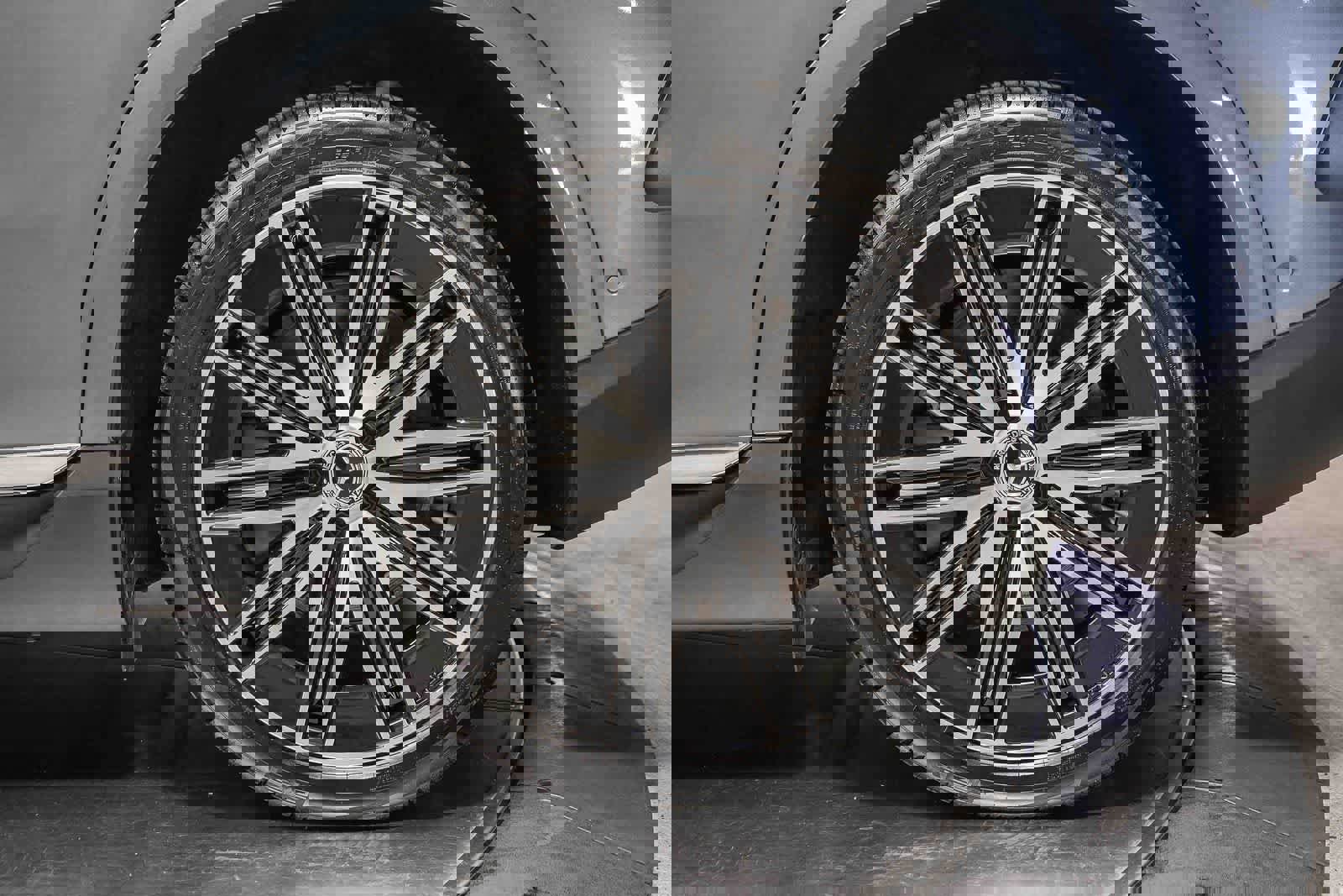 Used 2025 Mercedes-Benz EQE 350+ SUV image 10