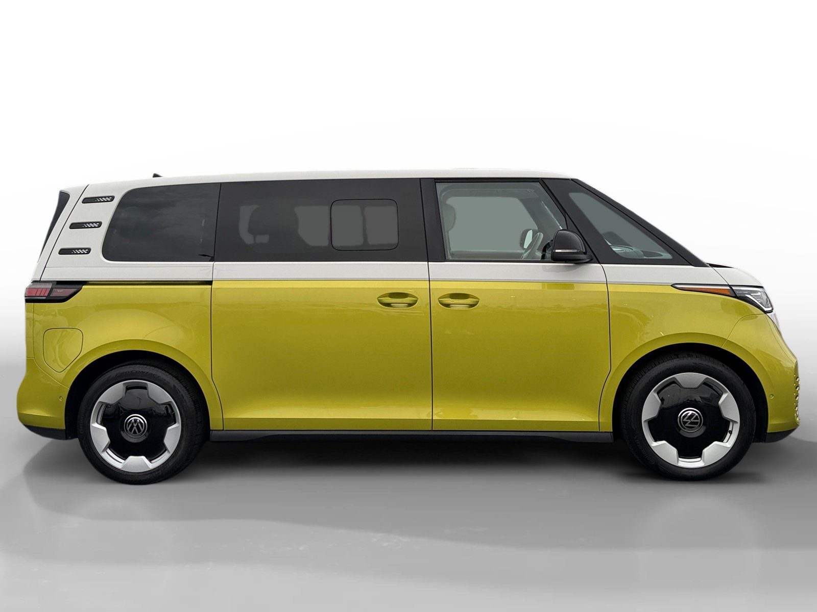 Certified 2025 Volkswagen ID. Buzz Pro S Plus AWD/4WD image 6