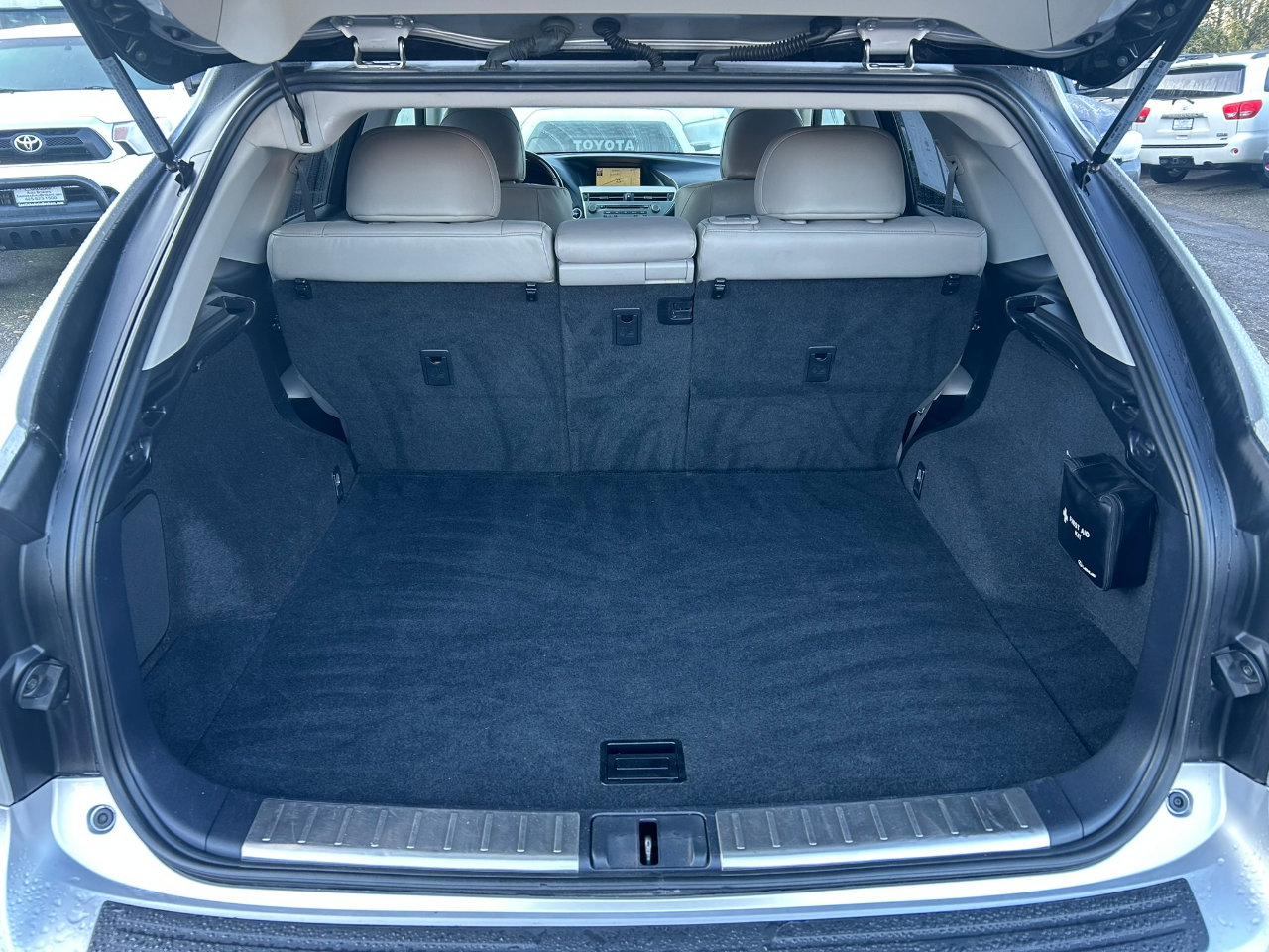 Used 2011 Lexus RX 450h AWD image 16