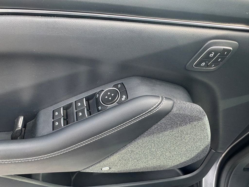 Used 2021 Ford Mustang Mach-E Premium image 16