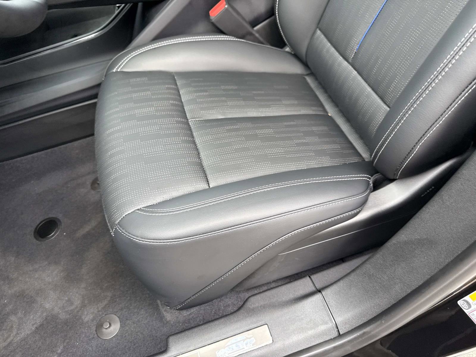 New 2026 Cadillac Lyriq Premium Luxury w/ LPO, Floor Liner Package RWD image 20