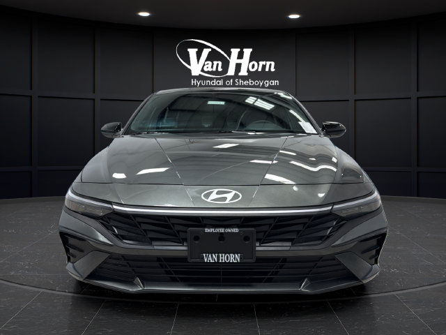 Used 2025 Hyundai Elantra Sport w/ Cargo Package FWD image 2