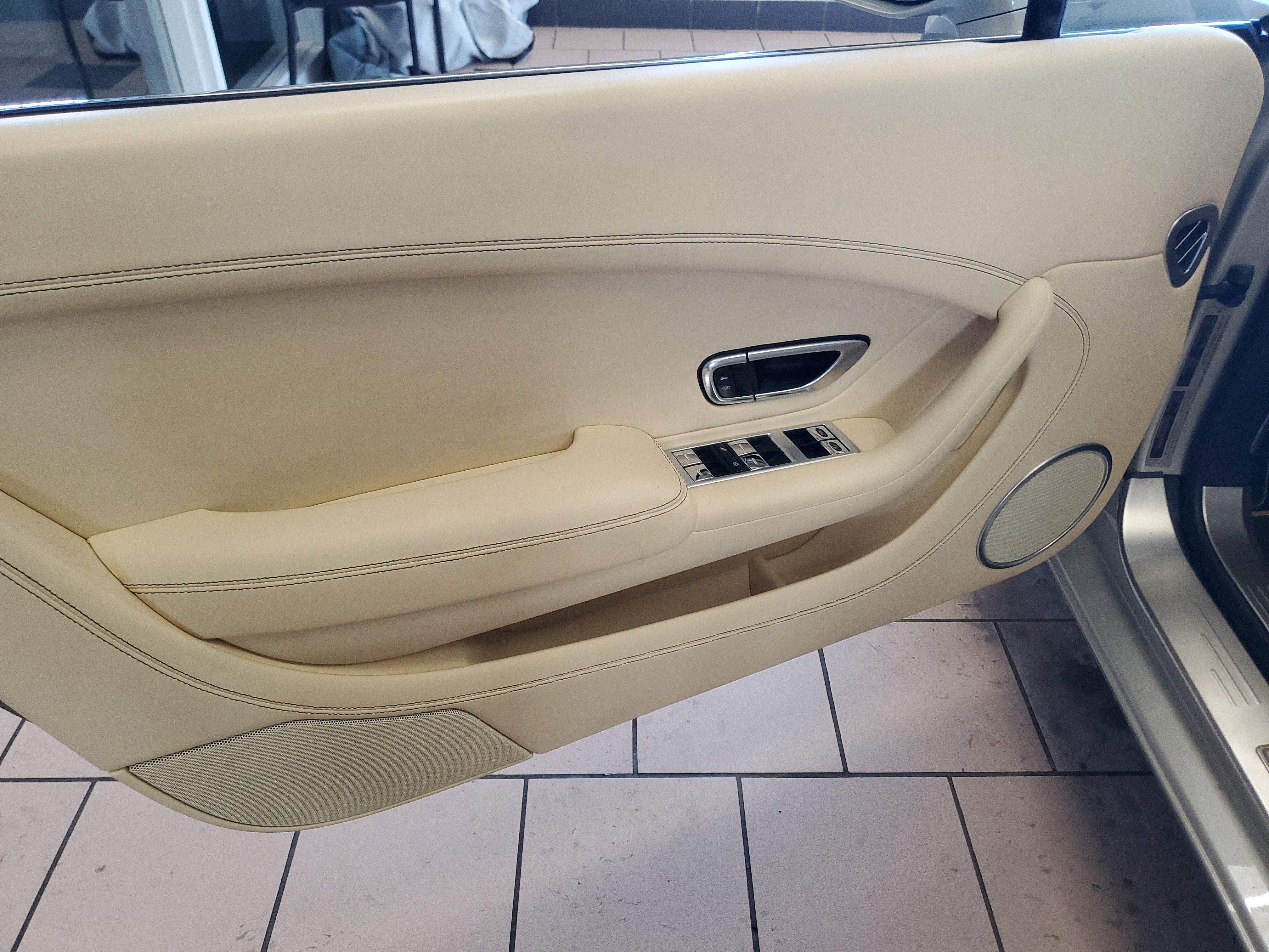 Used 2016 Bentley Continental GT image 10