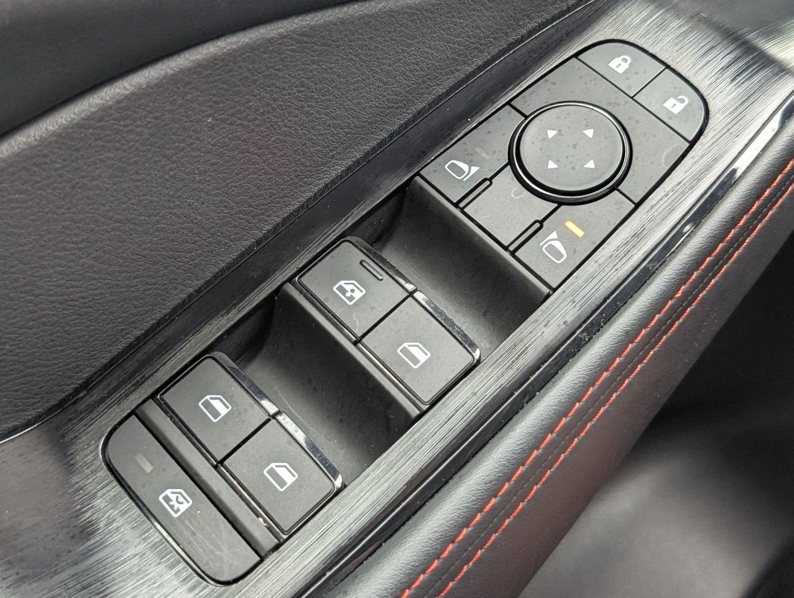 Used 2026 Nissan Rogue SV AWD/4WD image 21