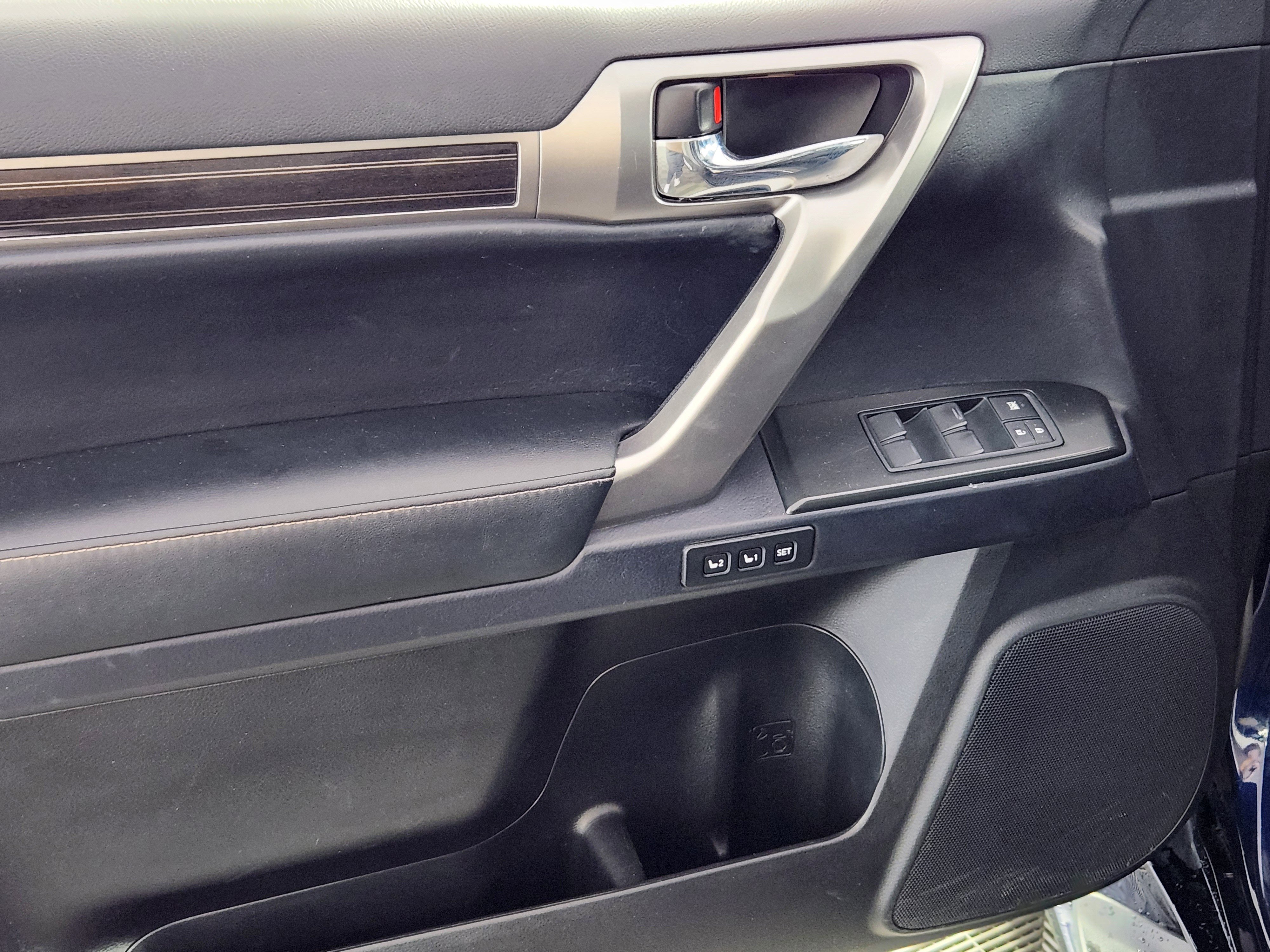 Used 2022 Lexus GX 460 Premium w/ Premium Package image 15