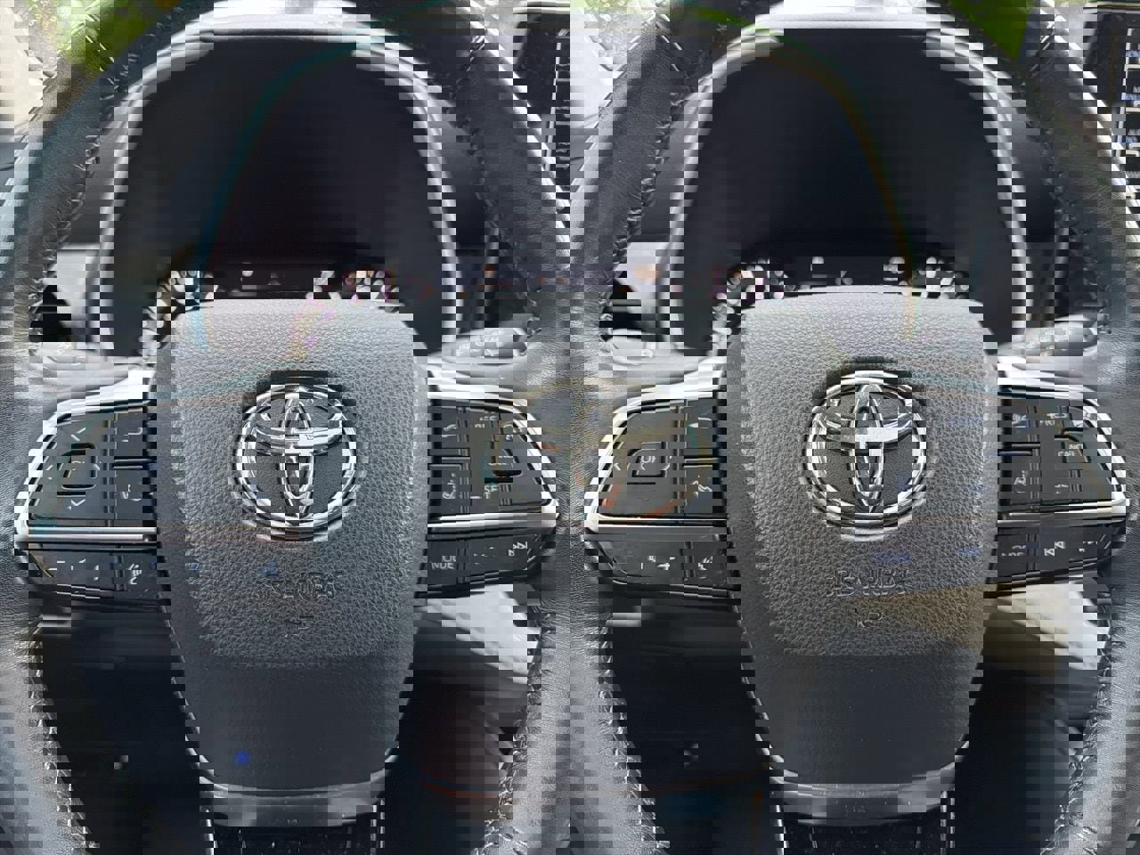 Used 2021 Toyota Highlander XLE FWD image 10