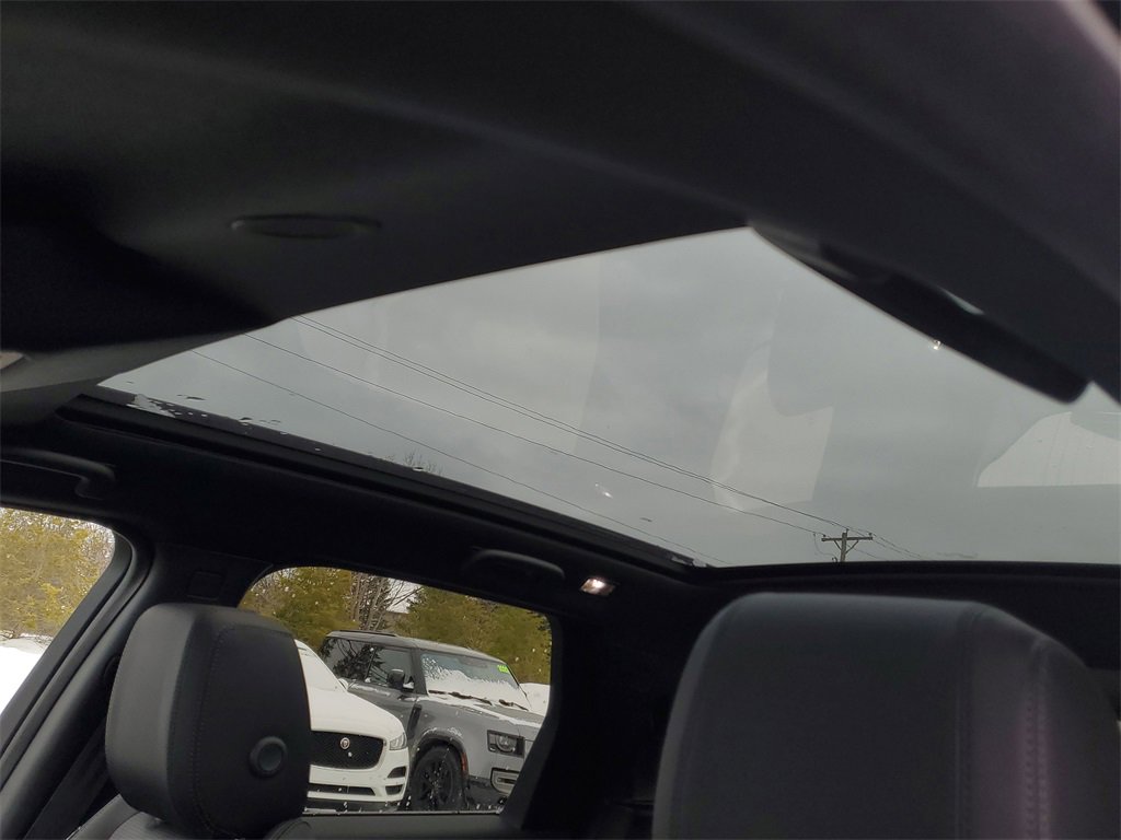 New 2026 Land Rover Discovery Sport Landmark image 8