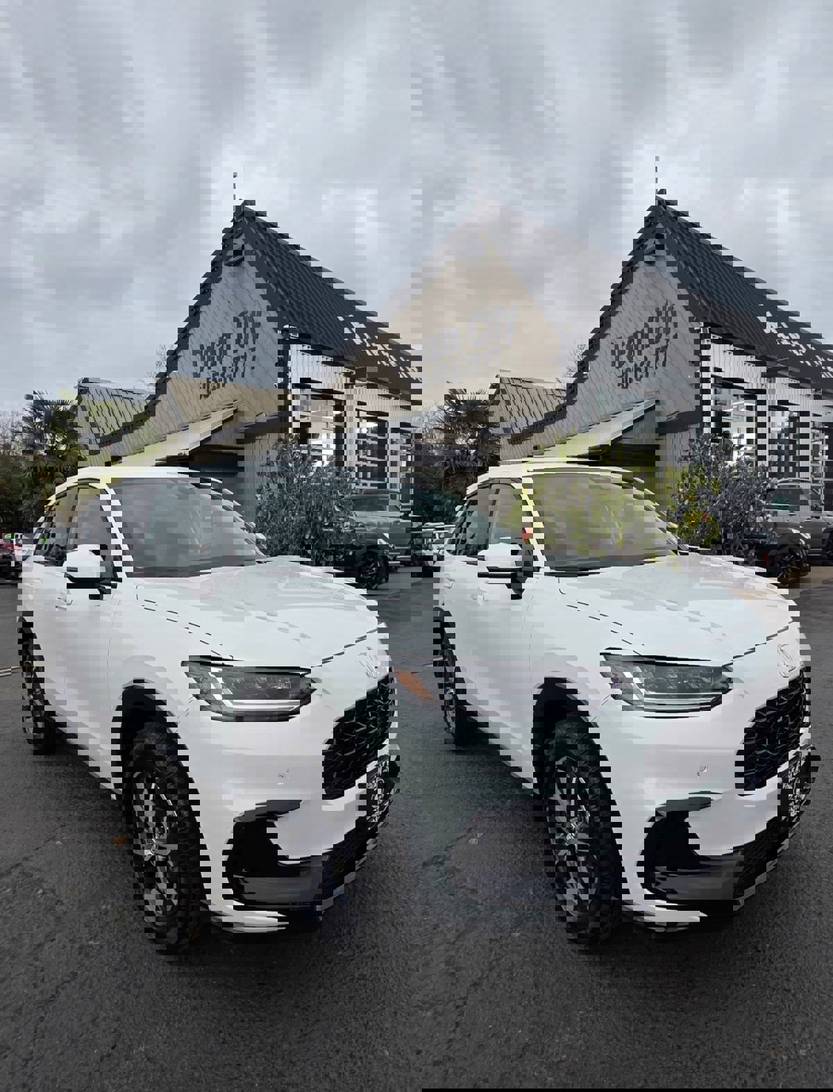 Used 2024 Honda HR-V EX-L image 1