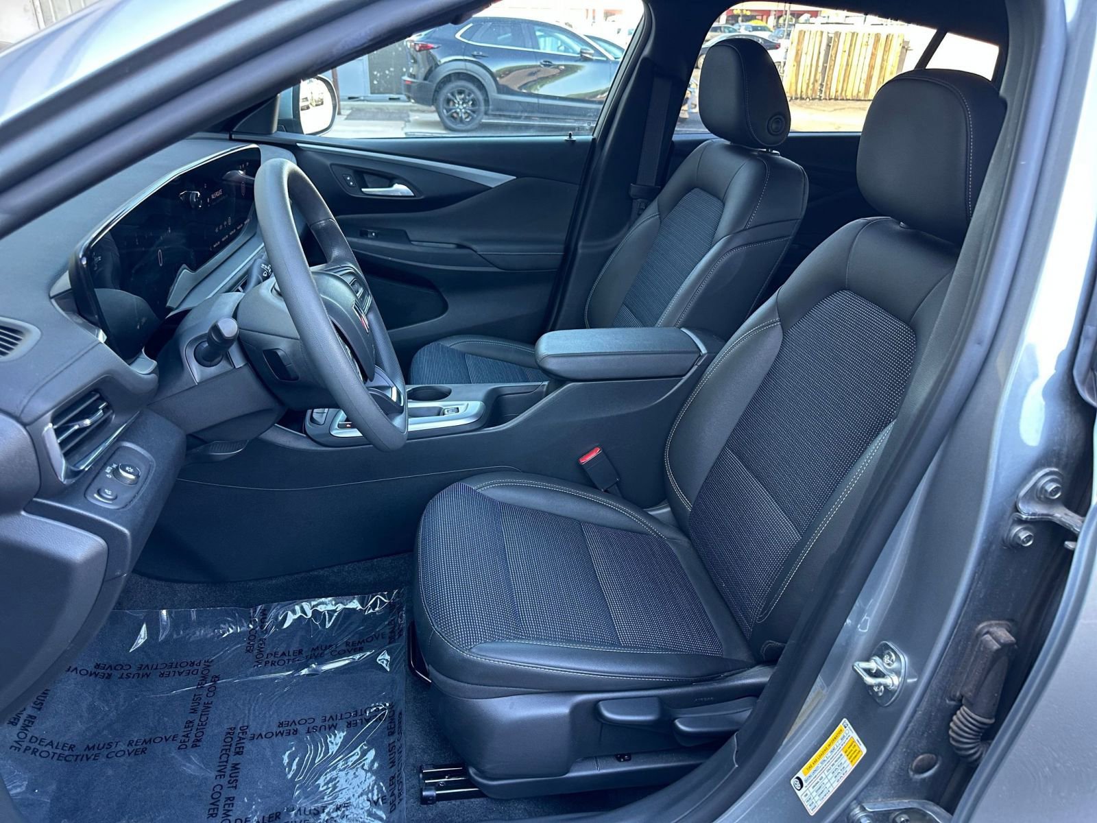 Used 2025 Buick Envista Preferred image 34