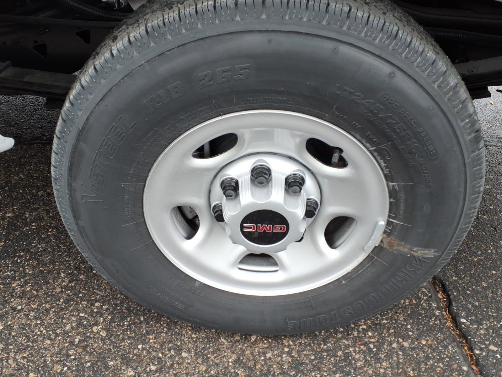 New 2025 GMC Savana 2500 Extended w/ Driver Convenience Package image 11