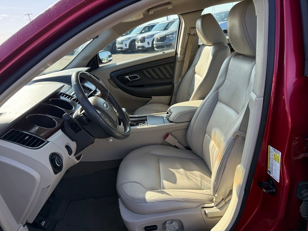 Used 2011 Ford Taurus SEL w/ 201A Rapid Spec Order Code image 5
