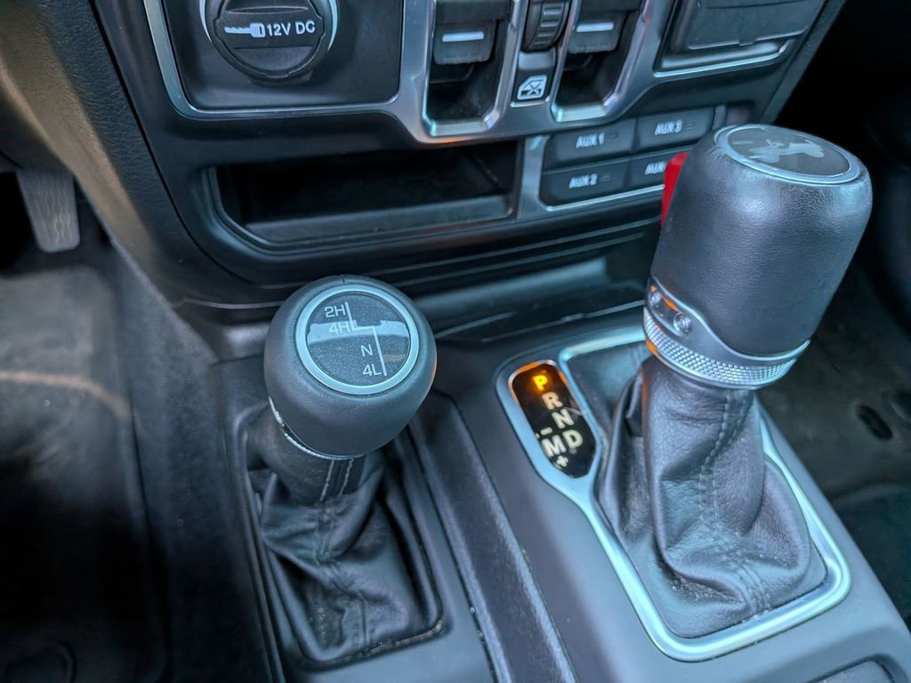 Used 2023 Jeep Wrangler Altitude image 24