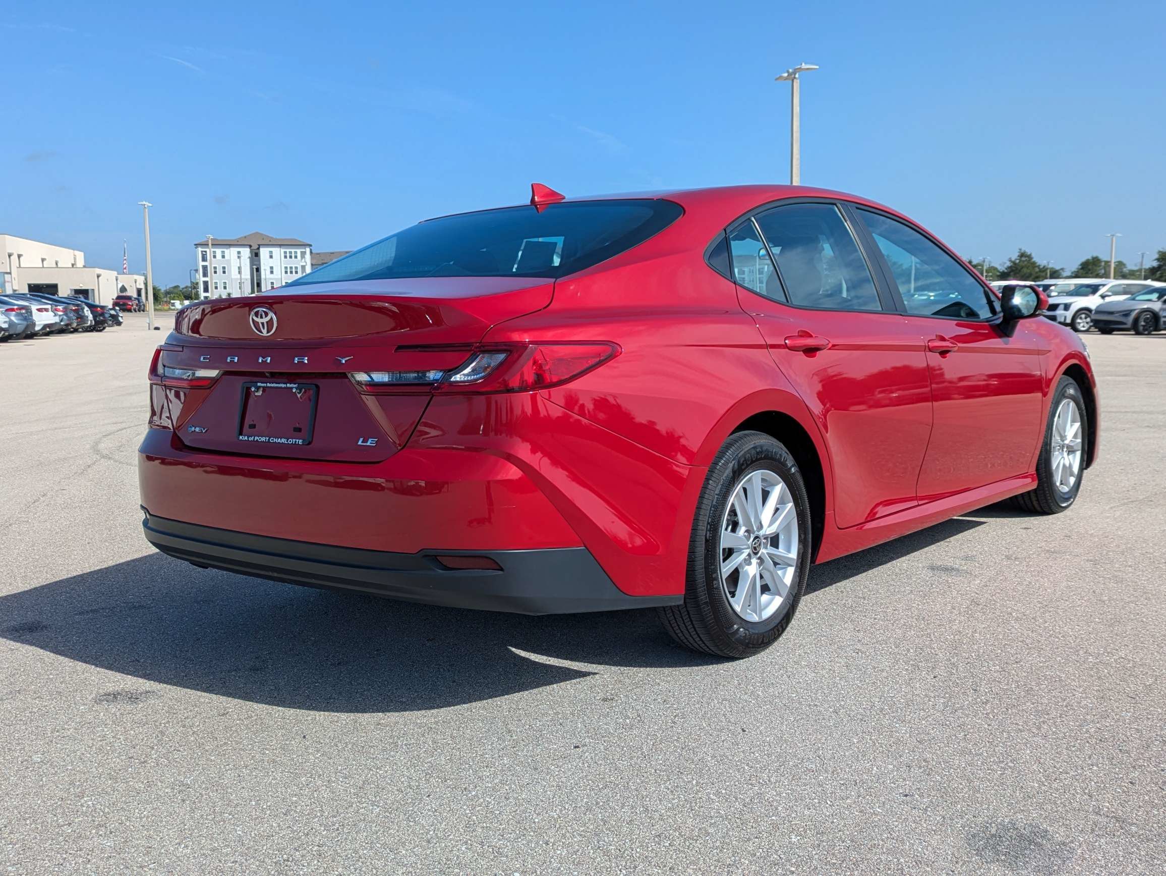 Used 2025 Toyota Camry LE FWD image 5