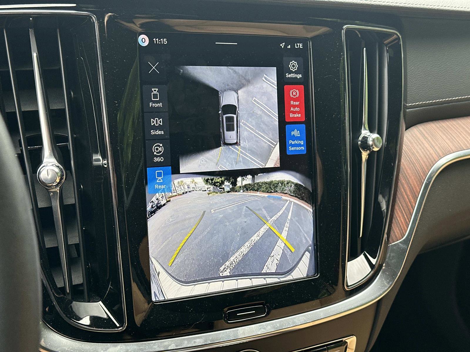 Used 2026 Volvo V60 B5 Cross Country Ultra w/ Climate Package AWD/4WD image 13