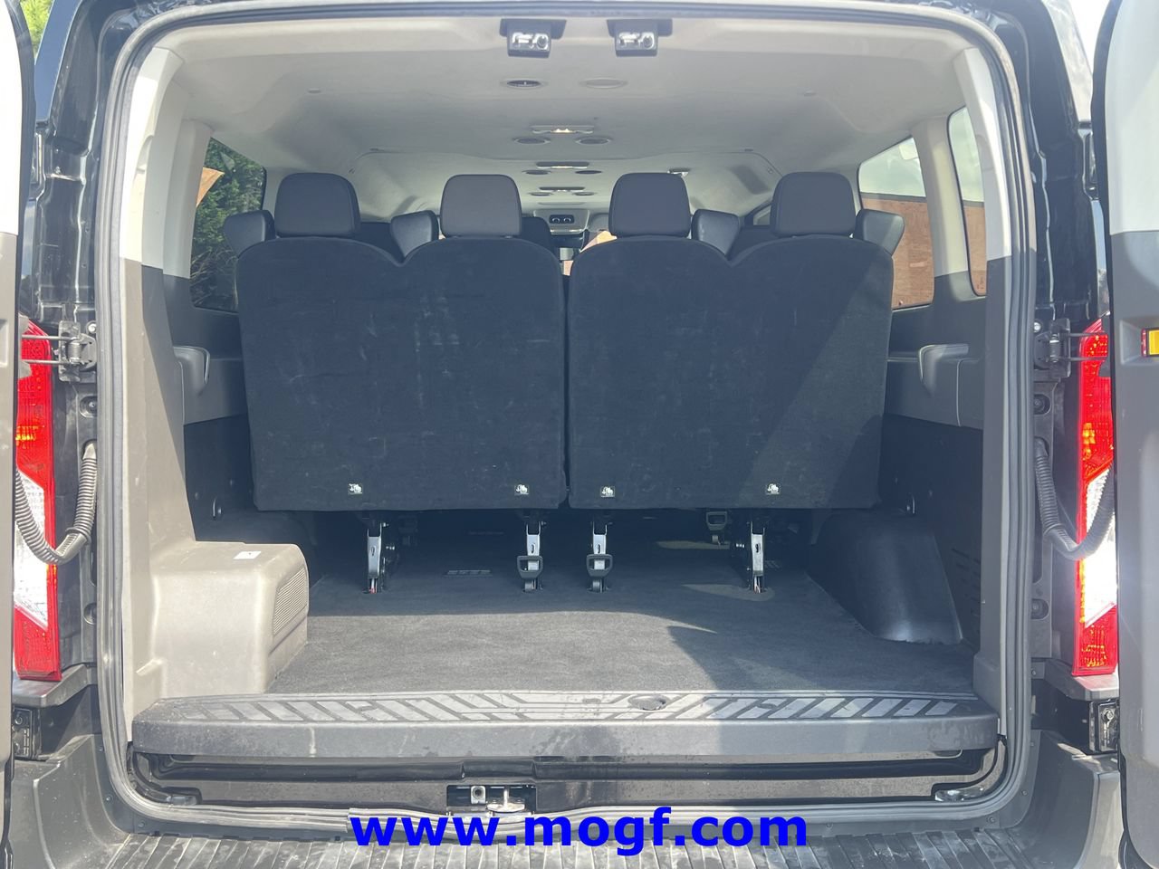 Used 2024 Ford Transit 350 XLT RWD image 19