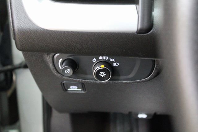 Used 2022 GMC Terrain SLE image 14