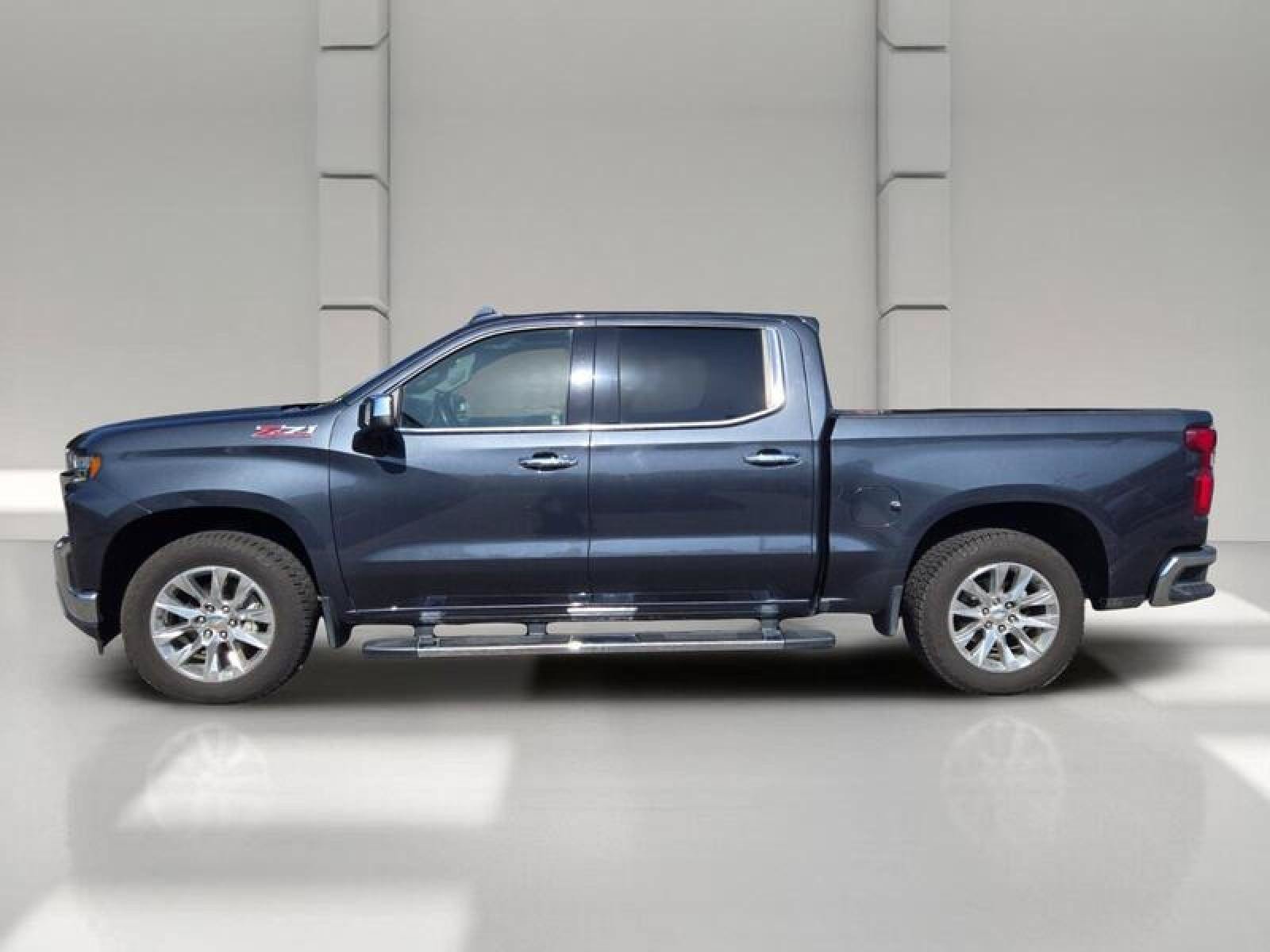 Used 2021 Chevrolet Silverado 1500 LTZ w/ LTZ Premium Package AWD/4WD image 4