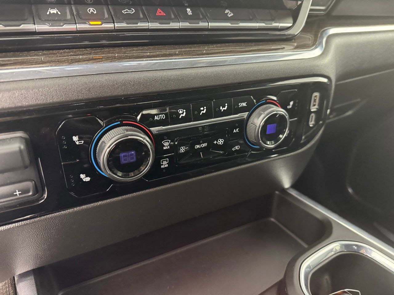 Used 2024 Chevrolet Silverado 1500 LT Trail Boss w/ Protection Package image 18