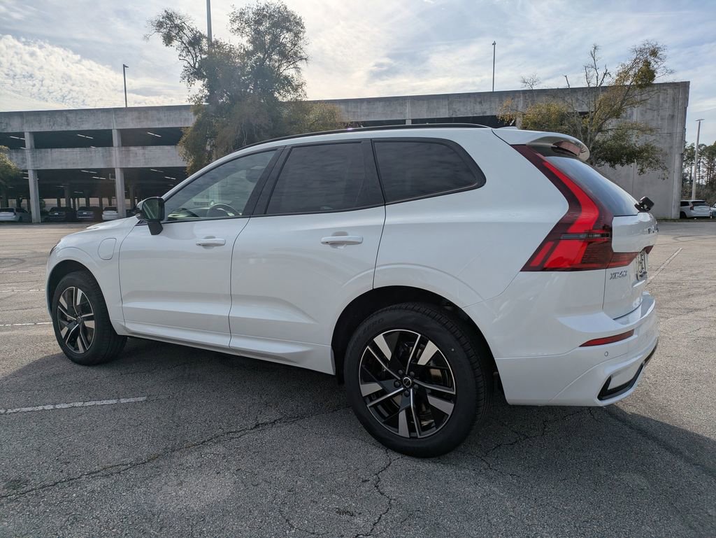 New 2026 Volvo XC60 T8 Core image 4