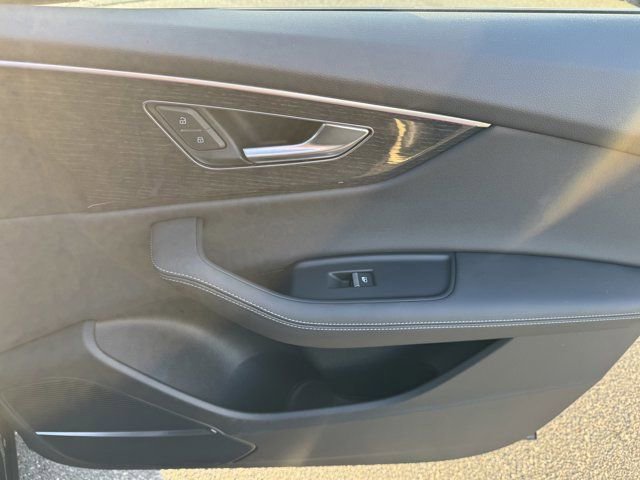 Used 2026 Audi Q8 Premium Plus image 30