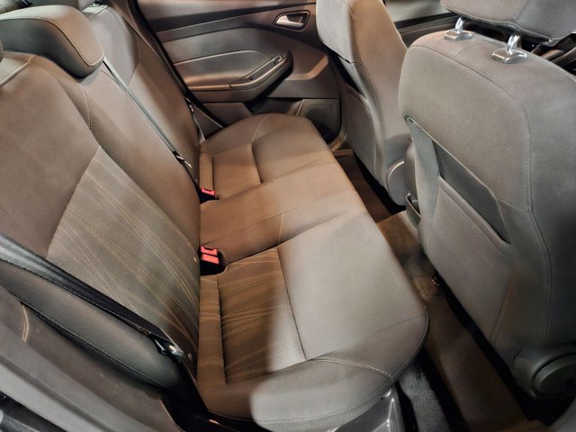 Used 2017 Ford Focus SE image 18