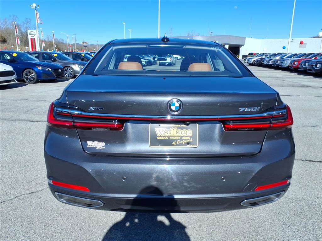 Used 2021 BMW 750i xDrive w/ Executive Package image 18
