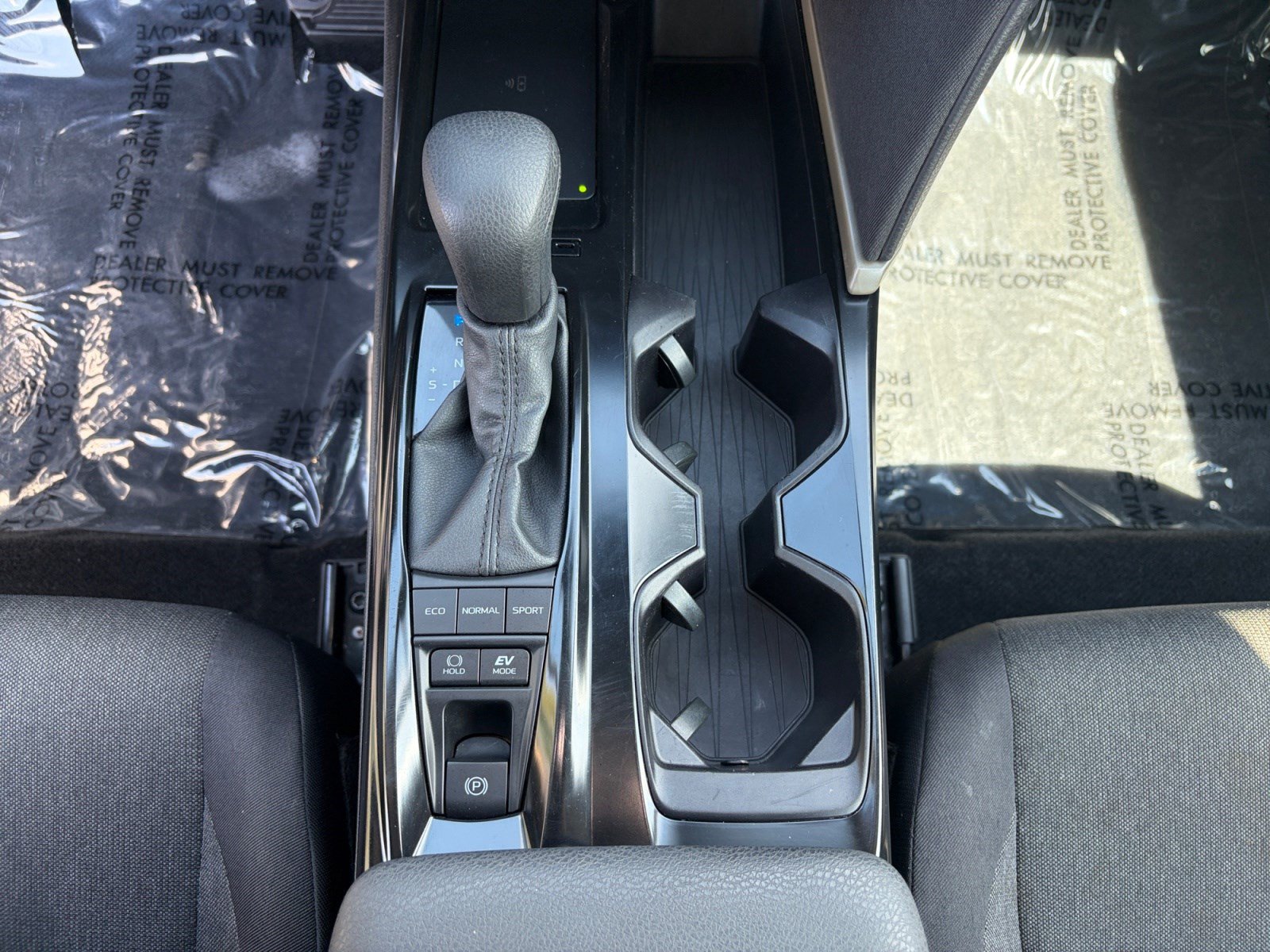 Used 2025 Toyota Camry LE FWD image 23