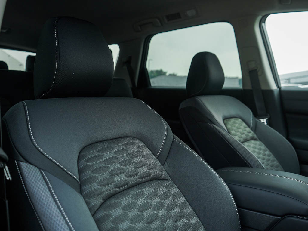 New 2025 Nissan Pathfinder SV image 12