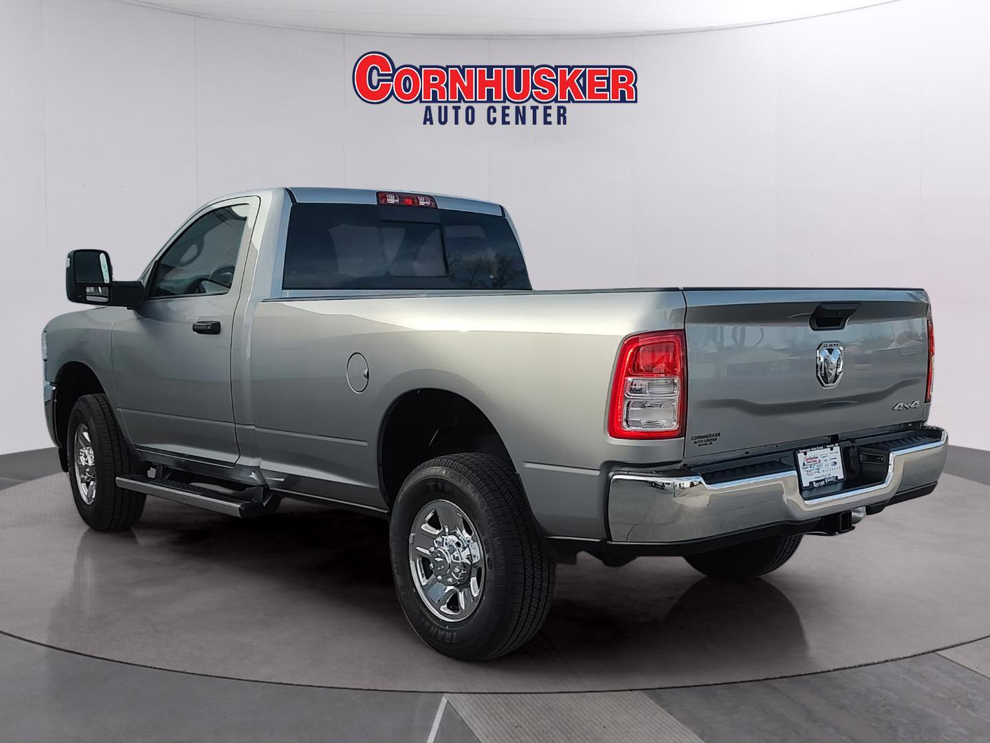 Used 2024 RAM 2500 Tradesman w/ Chrome Appearance Group AWD/4WD image 6