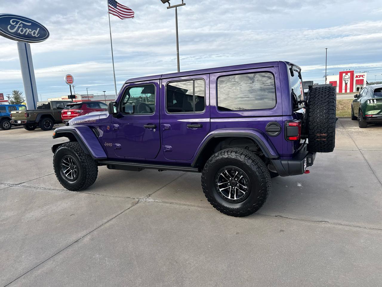 New 2026 Jeep Wrangler Unlimited Rubicon w/ Xtreme 35 Tire Package AWD/4WD image 16