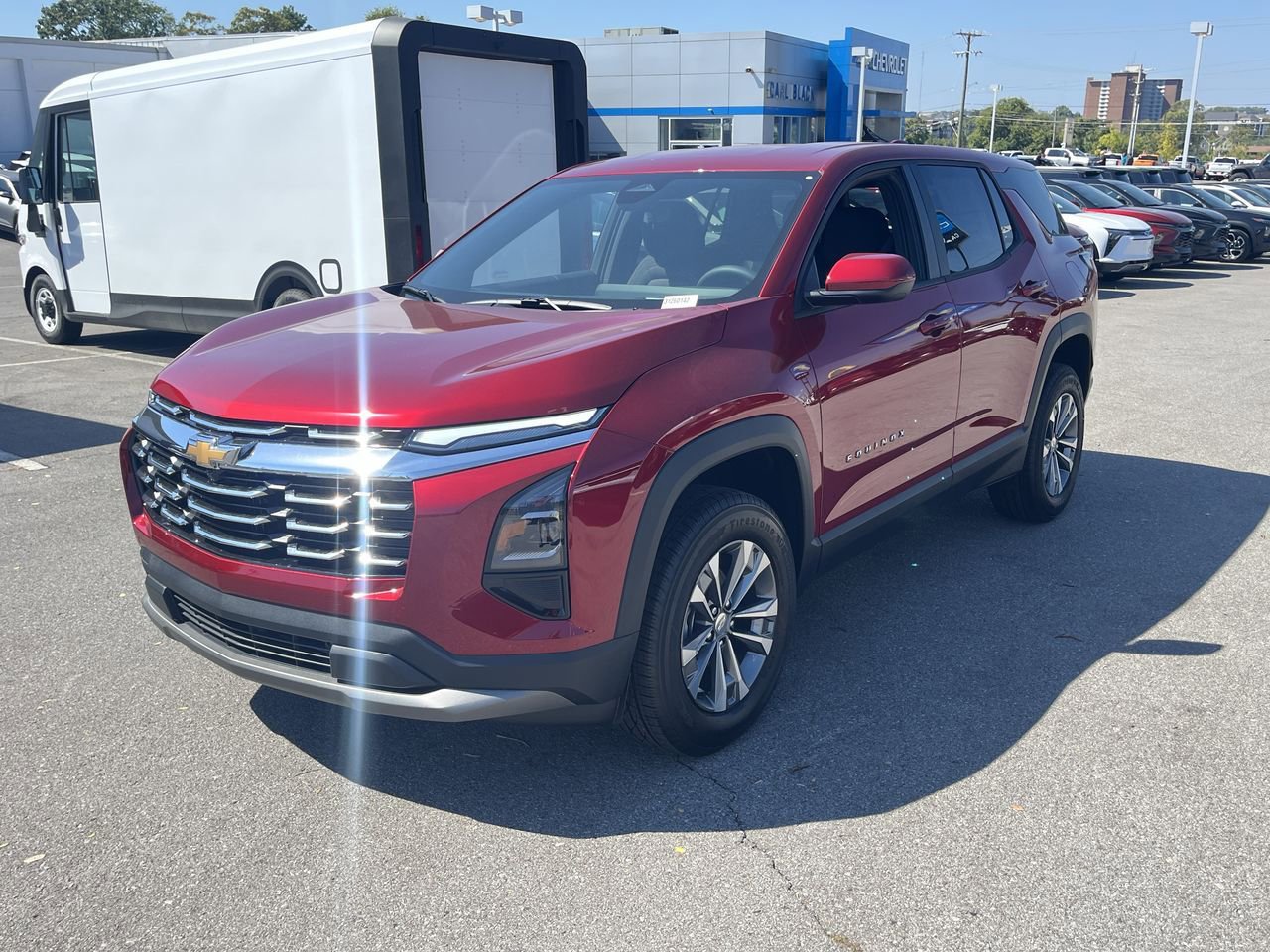 New 2026 Chevrolet Equinox LT image 2