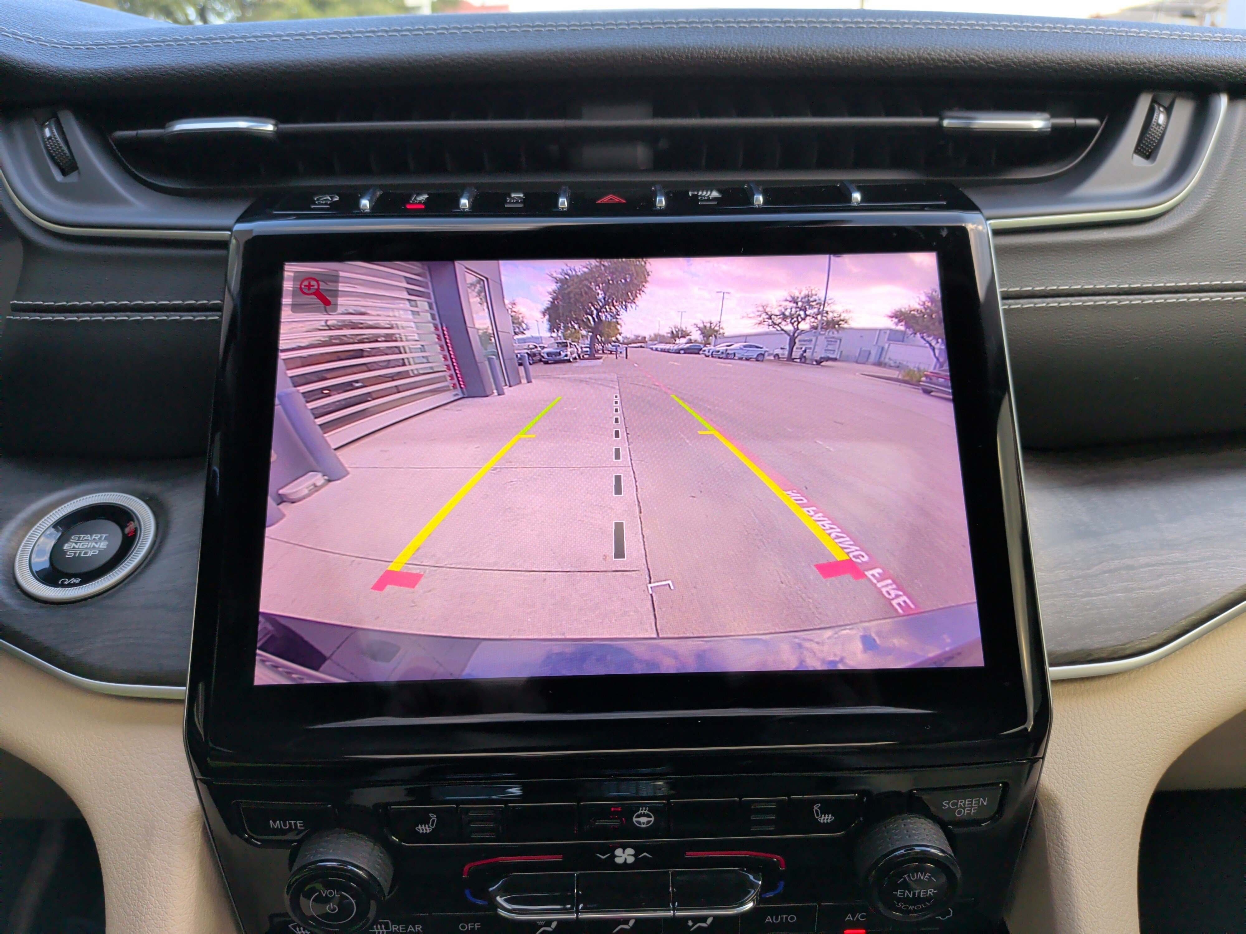 Used 2022 Jeep Grand Cherokee L Limited image 25