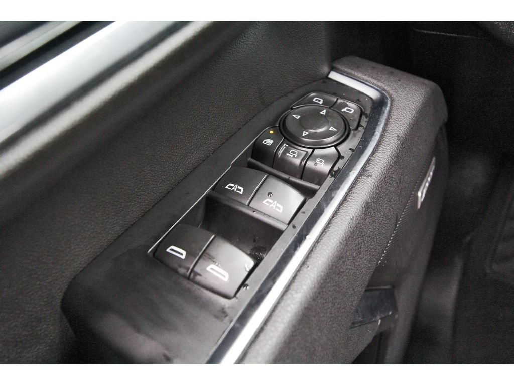 Used 2025 Chevrolet Silverado 2500 LTZ w/ LTZ Convenience Package AWD/4WD image 19