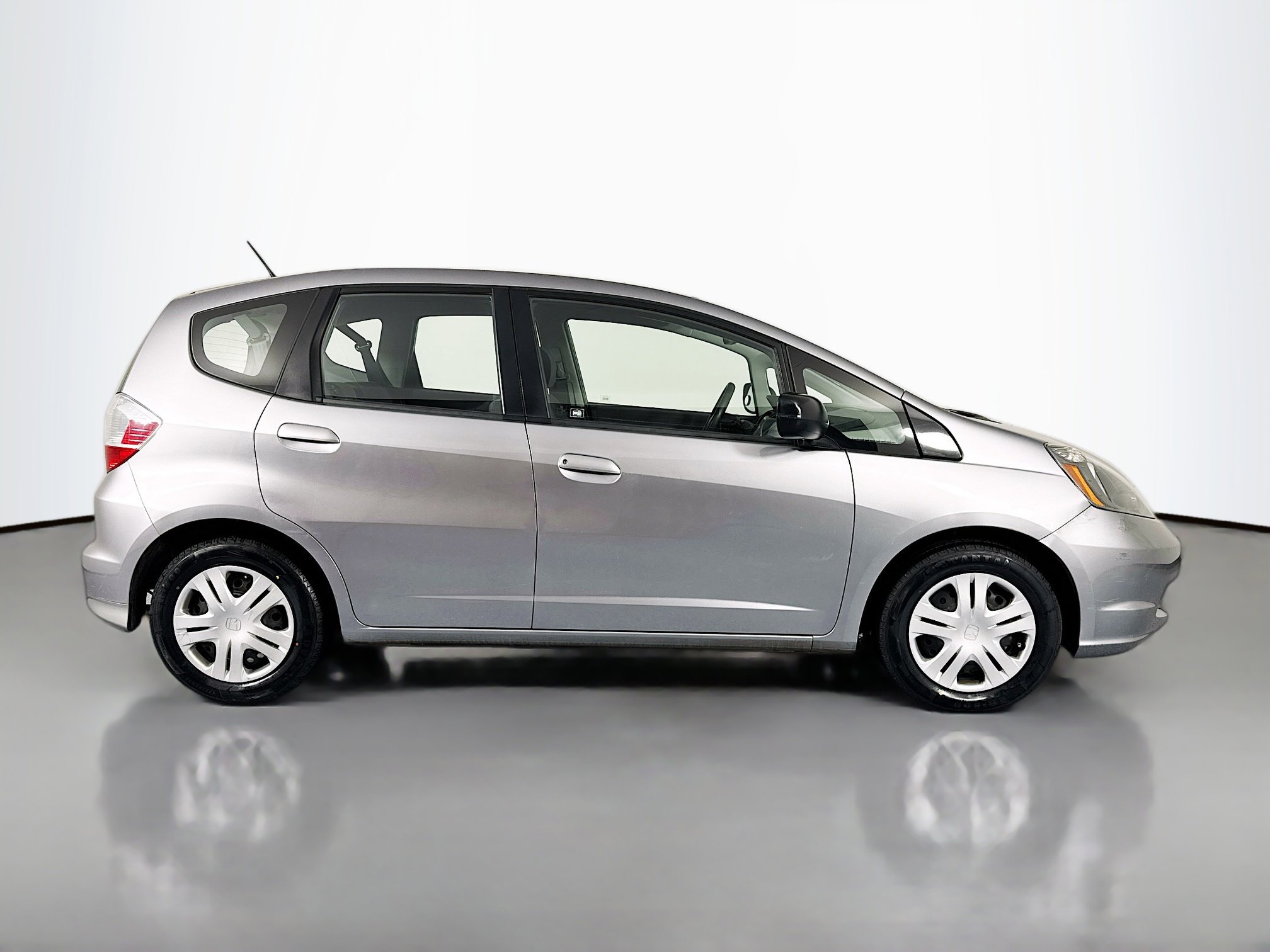 Used 2010 Honda Fit image 4