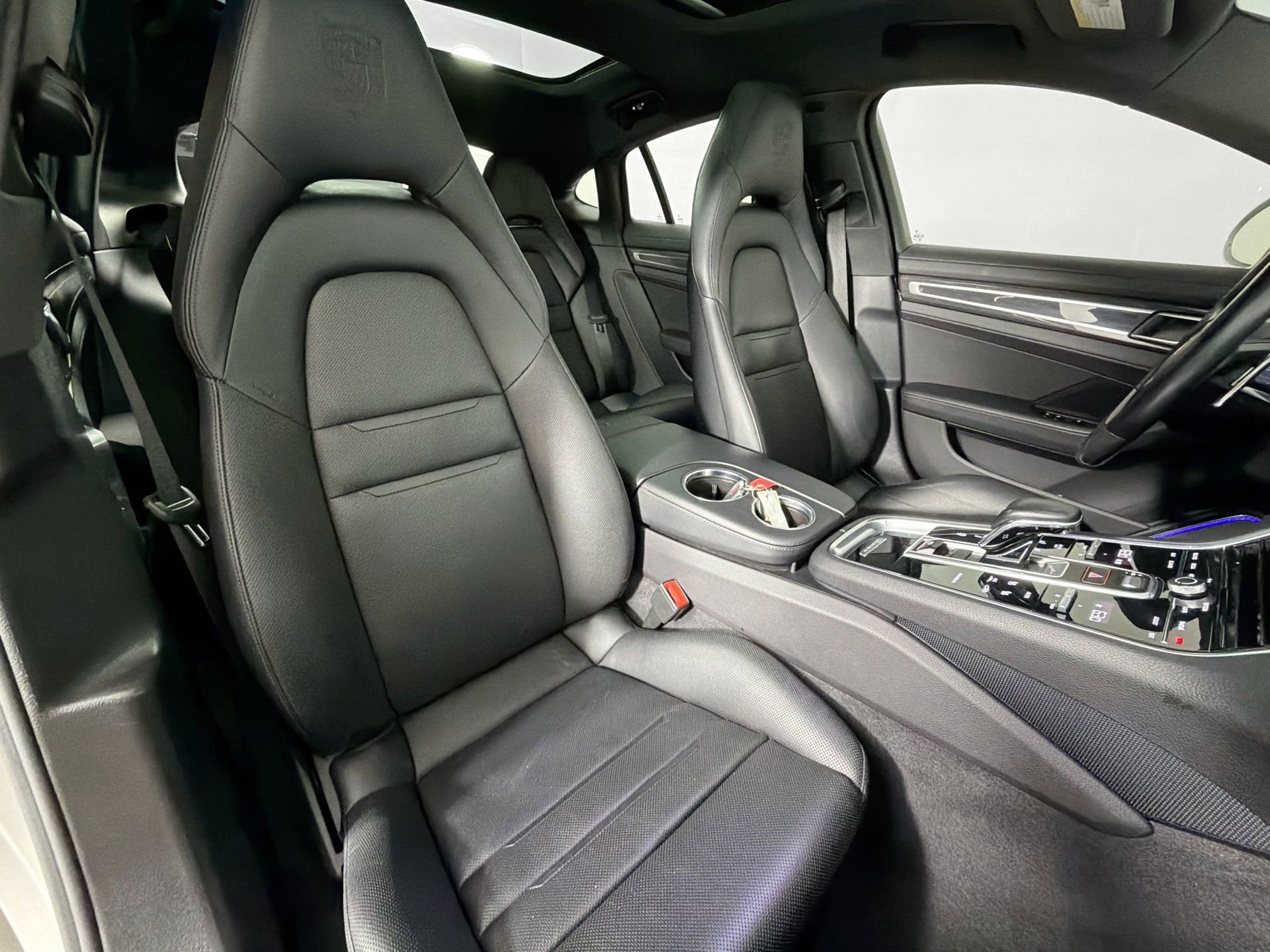 Certified 2023 Porsche Panamera Platinum Edition image 28