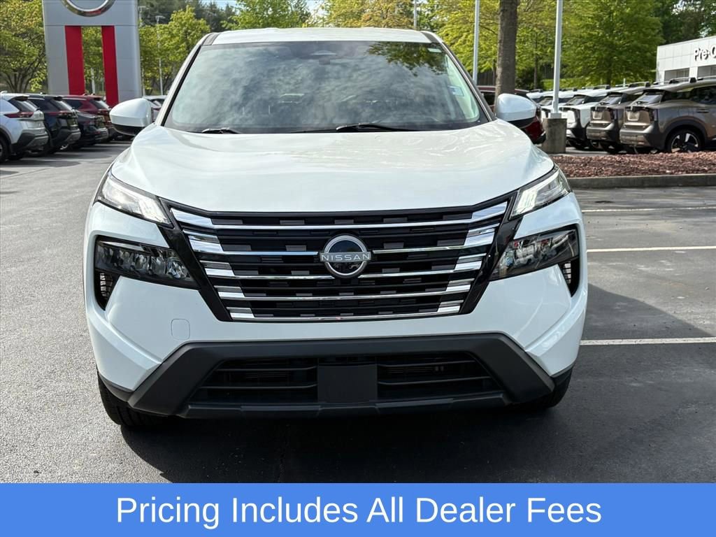 Used 2024 Nissan Rogue SV AWD/4WD image 4